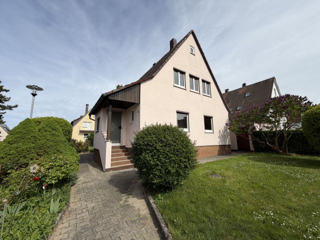 Schönes freistehendes Einfamilienhaus mit Garage in Rothenburg zu verkaufen!